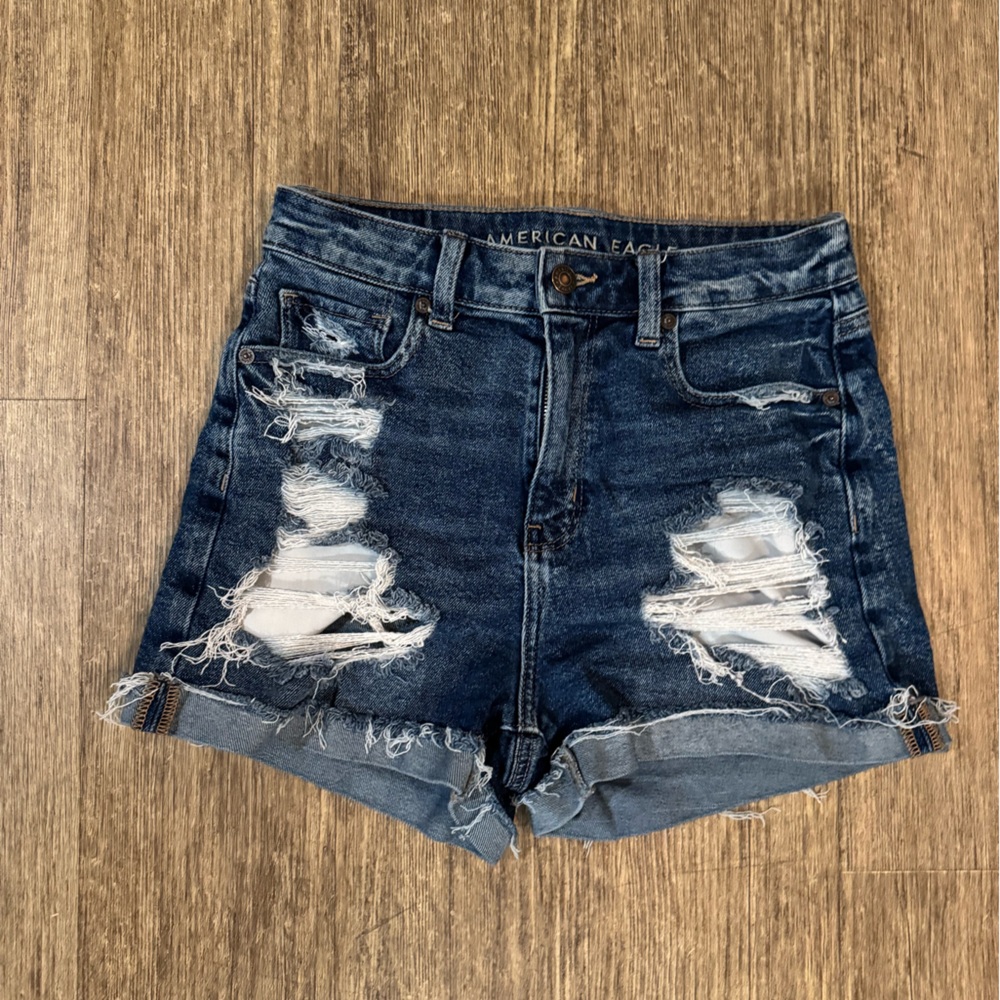 American Eagle Mom Jean Short